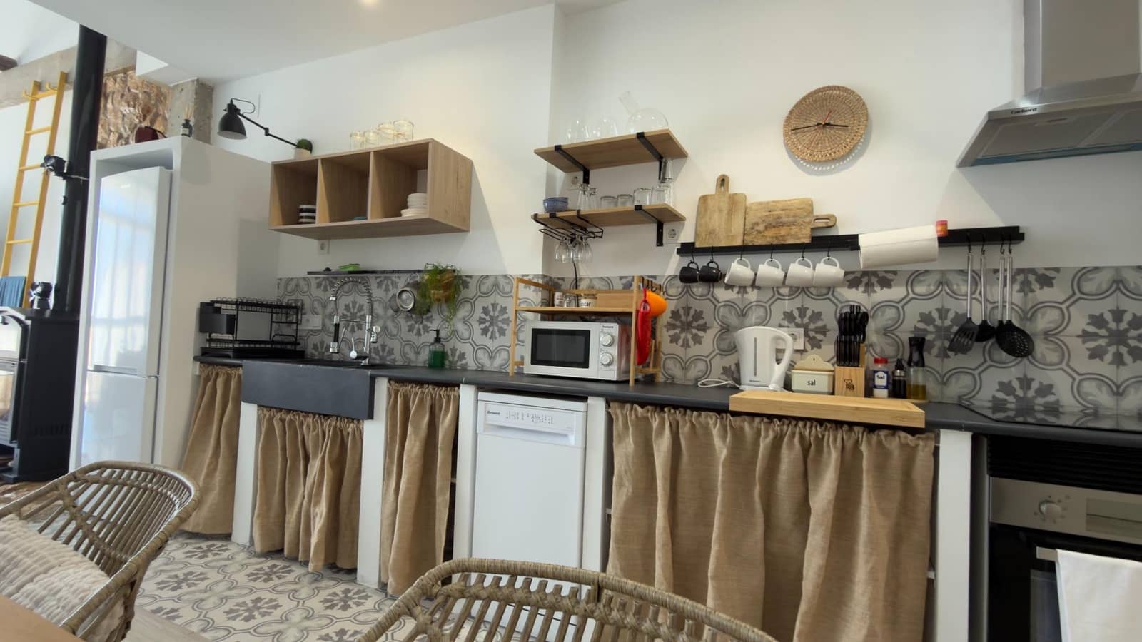 2 bedroom Townhouse for sale in Almodovar del Rio with pool garage - € 229,500 (Ref: 9809138)