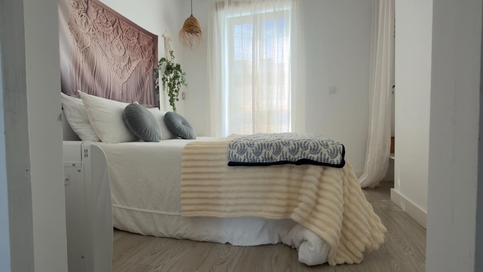 2 bedroom Townhouse for sale in Almodovar del Rio with pool garage - € 229,500 (Ref: 9809138)