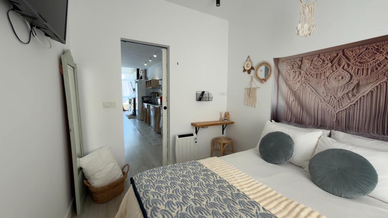 2 bedroom Townhouse for sale in Almodovar del Rio with pool garage - € 229,500 (Ref: 9809138)