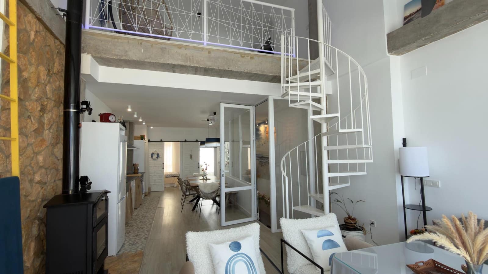 2 bedroom Townhouse for sale in Almodovar del Rio with pool garage - € 229,500 (Ref: 9809138)