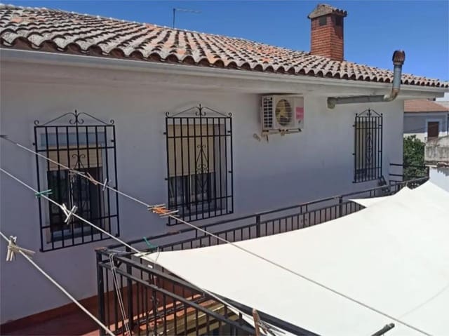 7 sovrum Hus till salu i San Sebastián de los Ballesteros med garage - 148 000 € (Ref: 9809139)