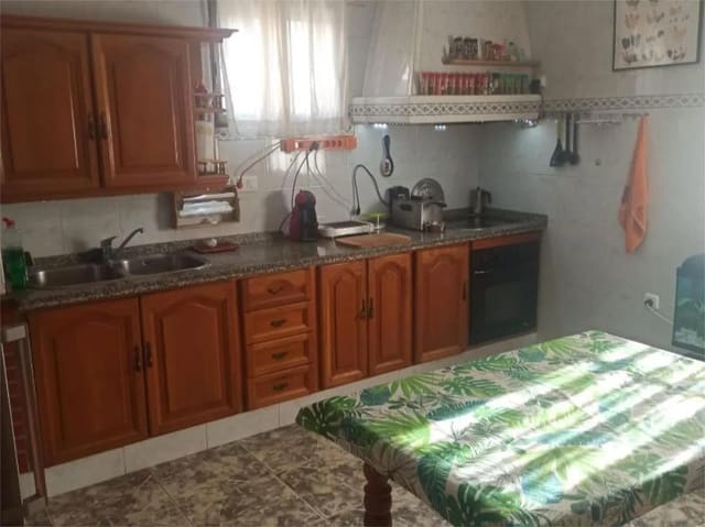 7 sovrum Hus till salu i San Sebastián de los Ballesteros med garage - 148 000 € (Ref: 9809139)