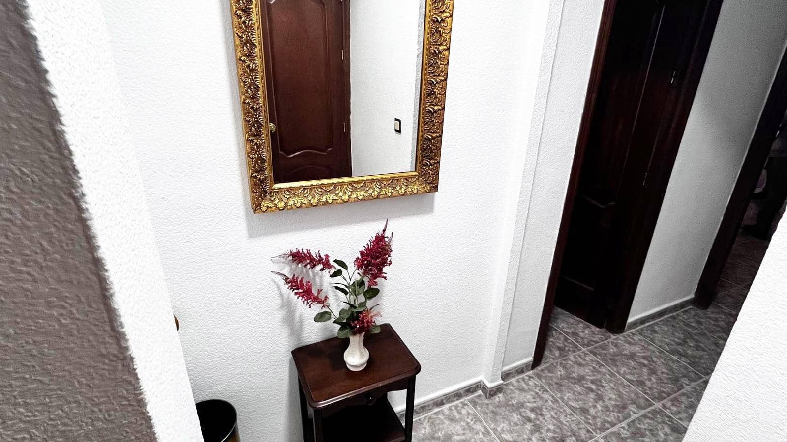 2 bedroom Flat for sale in Cordoba city - € 126,500 (Ref: 9809142)