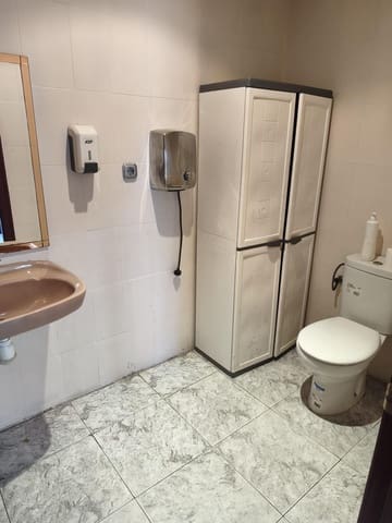 Commerciale in vendita in Levante, Cordova città - 153.500 € (Rif: 9809145)