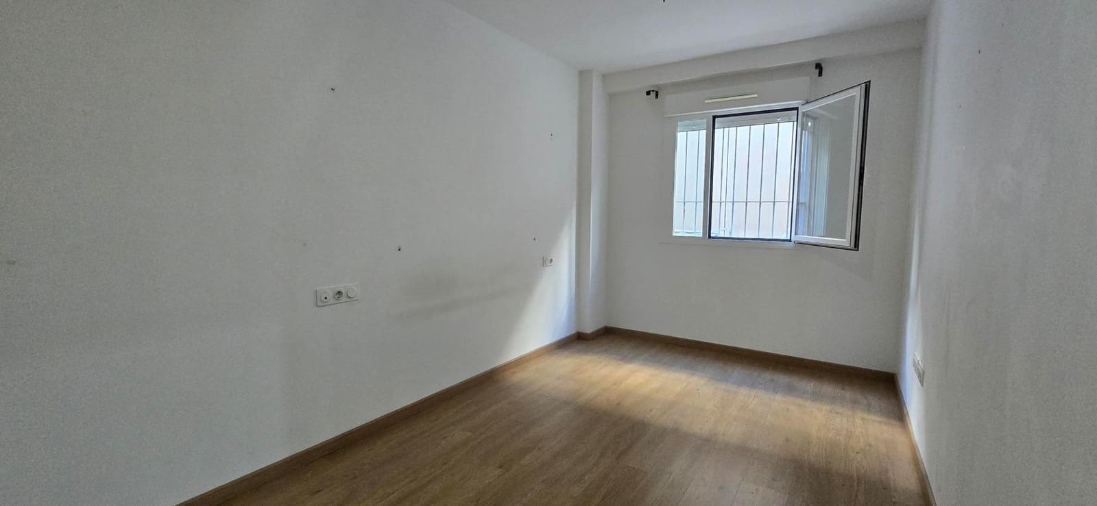 3 quarto Apartamento para venda em Cordova cidade com garagem - 205 000 € (Ref: 9811549)