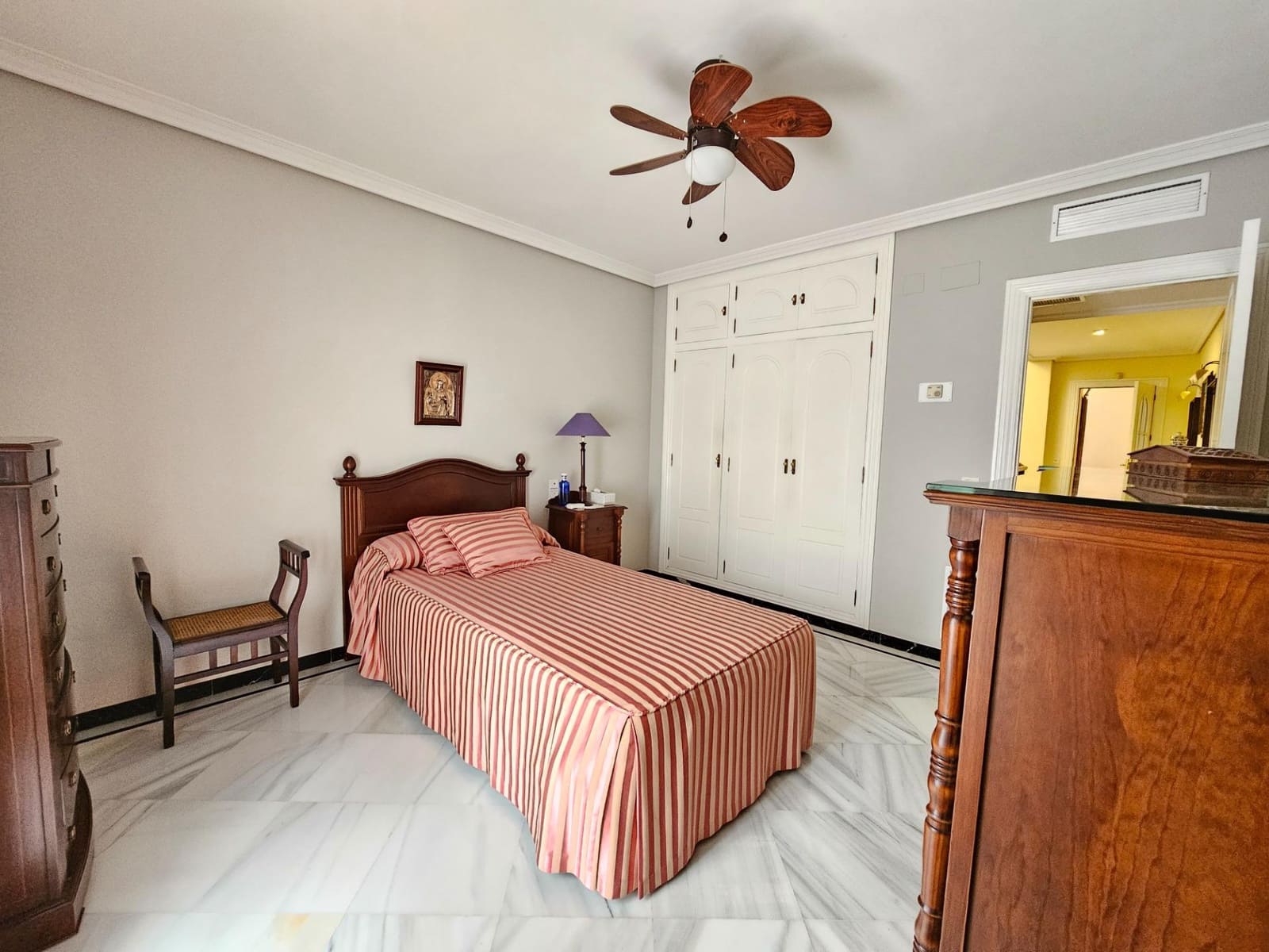 Chalet de 8 habitaciones en Córdoba ciudad en venta con piscina - 790.000 € (Ref: 9814874)
