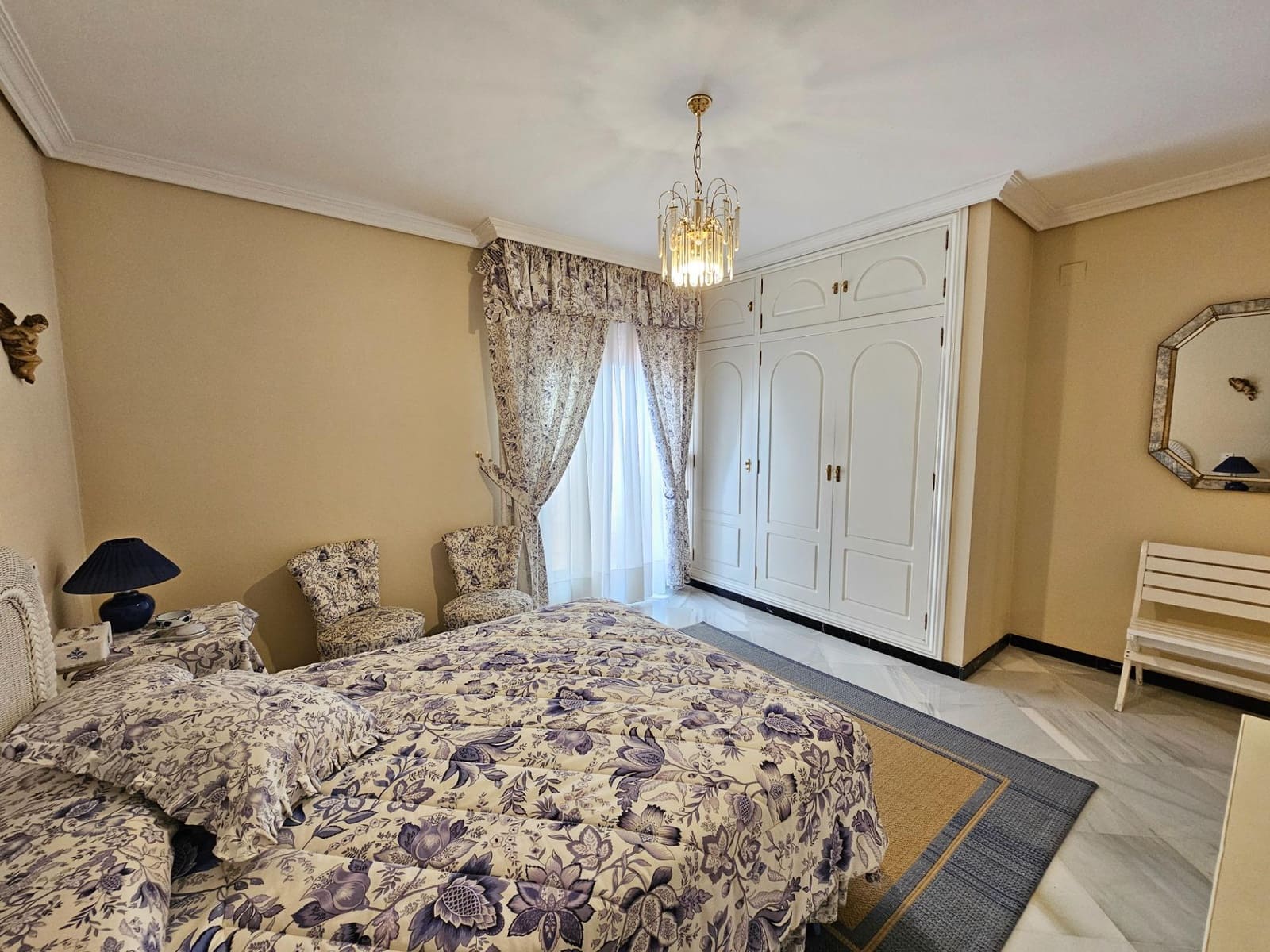Chalet de 8 habitaciones en Córdoba ciudad en venta con piscina - 790.000 € (Ref: 9814874)