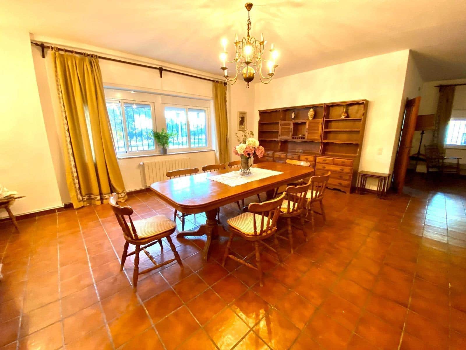 Chalet de 4 habitaciones en Córdoba ciudad en venta con piscina - 750.000 € (Ref: 9814881)