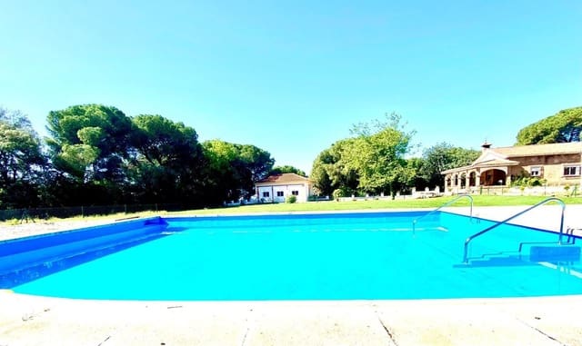 4 slaapkamer Villa te koop in Córdoba stad met zwembad - € 750.000 (Ref: 9814881)