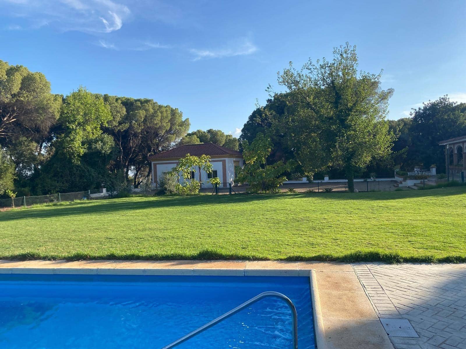Chalet de 4 habitaciones en Córdoba ciudad en venta con piscina - 750.000 € (Ref: 9814881)