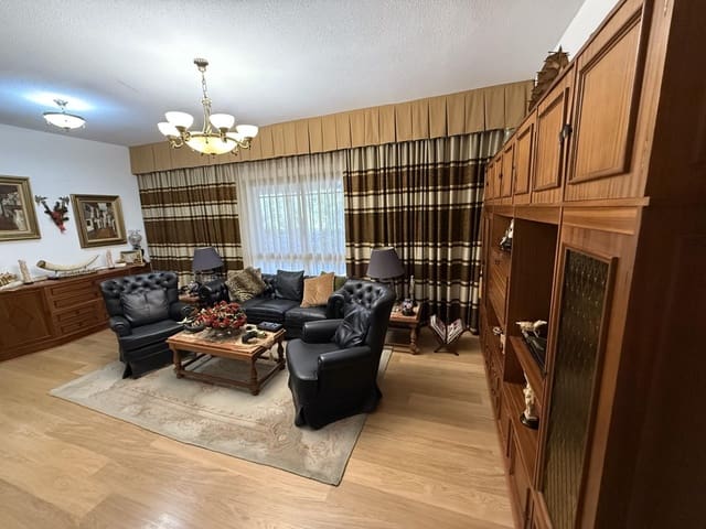 4 makuuhuone Huvila myytävänä paikassa Córdoba kaupunki mukana uima-altaan - 495 000 € (Ref: 9814895)
