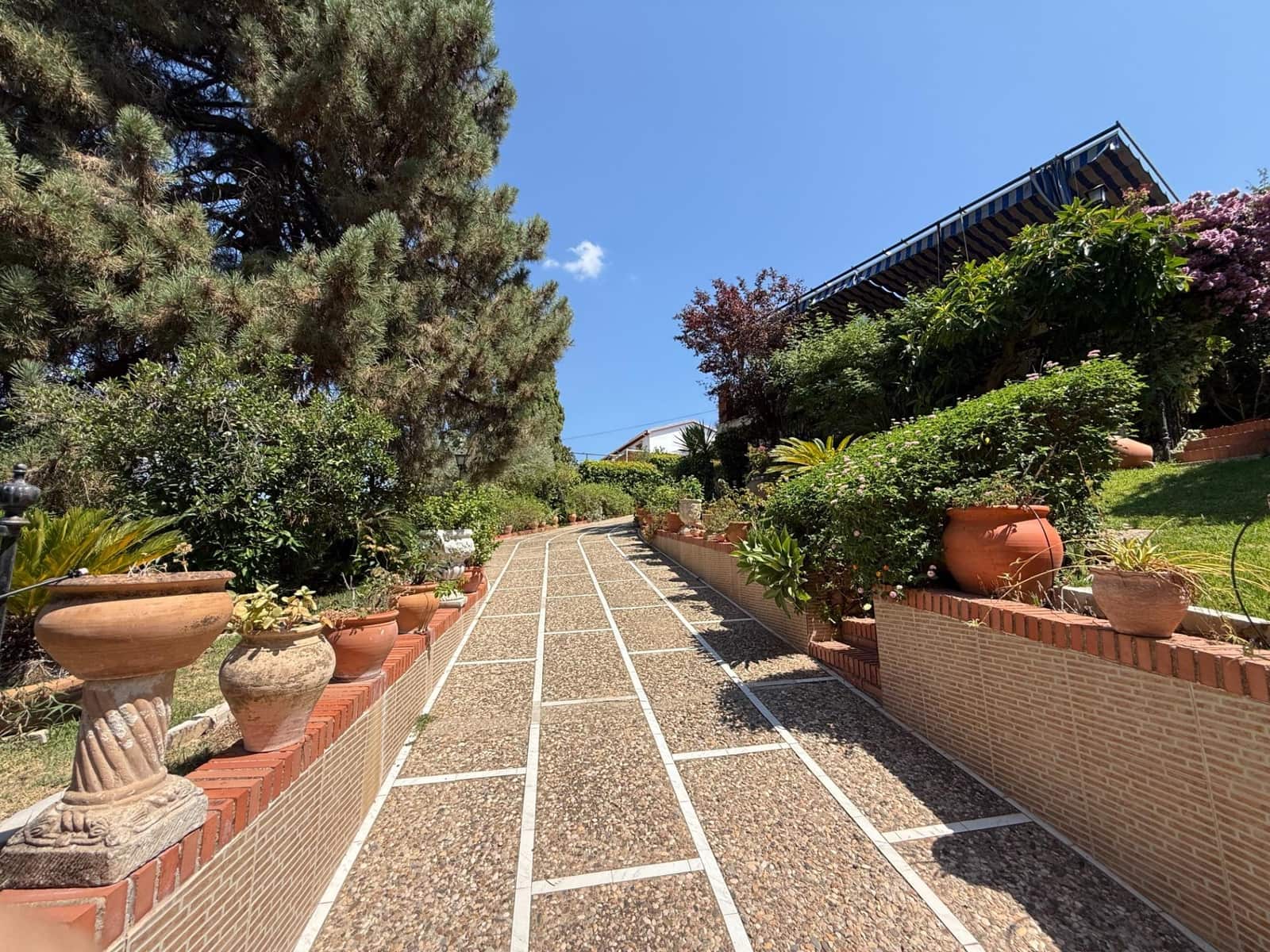 4 slaapkamer Villa te koop in Cordoba stad met zwembad - € 495.000 (Ref: 9814895)