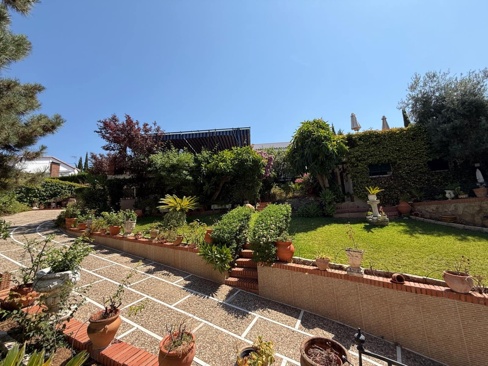 4 slaapkamer Villa te koop in Cordoba stad met zwembad - € 495.000 (Ref: 9814895)