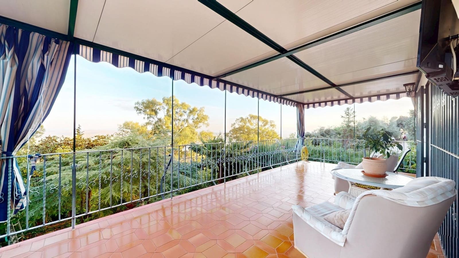 Chalet de 4 habitaciones en Córdoba ciudad en venta con piscina garaje - 925.000 € (Ref: 9814928)