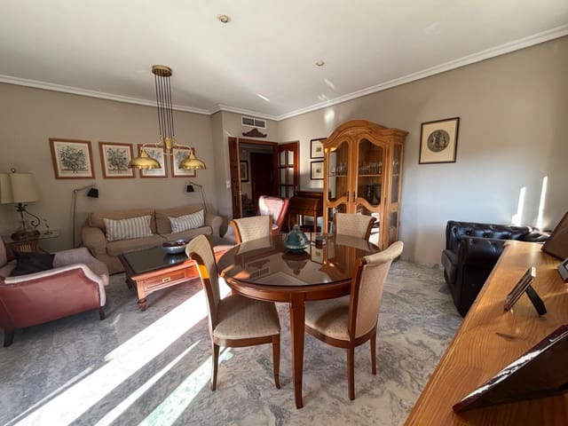 Piso de 4 habitaciones en Córdoba ciudad en venta con piscina garaje - 419.000 € (Ref: 9814937)