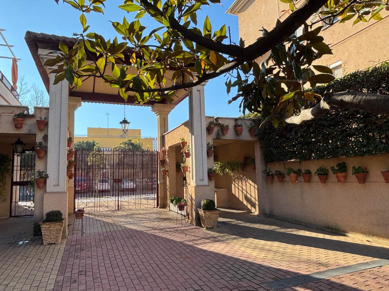 Piso de 4 habitaciones en Córdoba ciudad en venta con piscina garaje - 419.000 € (Ref: 9814937)