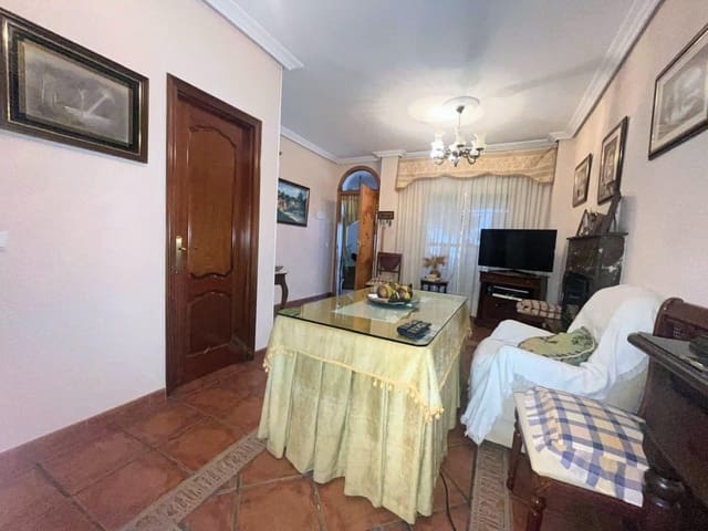 5 makuuhuone Rivitalo myytävänä paikassa El Higueron, Córdoba kaupunki - 300 000 € (Ref: 9814938)