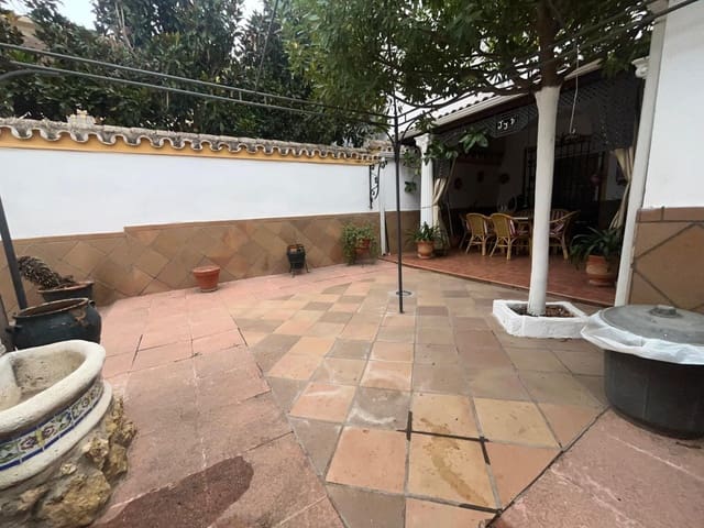 5 makuuhuone Rivitalo myytävänä paikassa El Higueron, Córdoba kaupunki - 300 000 € (Ref: 9814938)