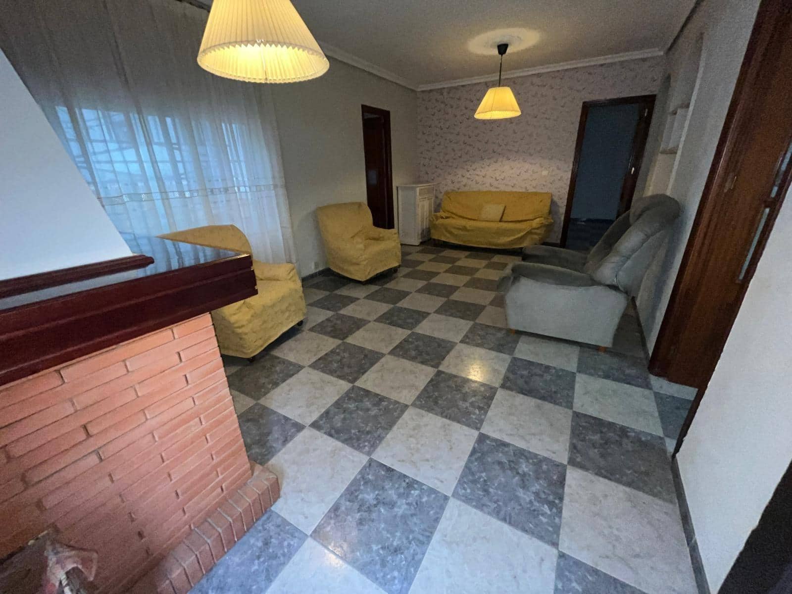 5 makuuhuone Rivitalo myytävänä paikassa El Higueron - 300 000 € (Ref: 9814938)