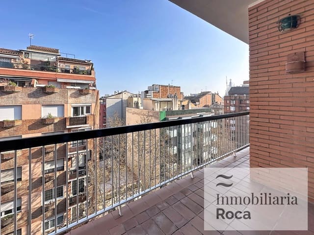 4 bedroom Apartment for sale in El Camp de L'Arpa del Clot, Barcelona city - € 530,000 (Ref: 10072606)