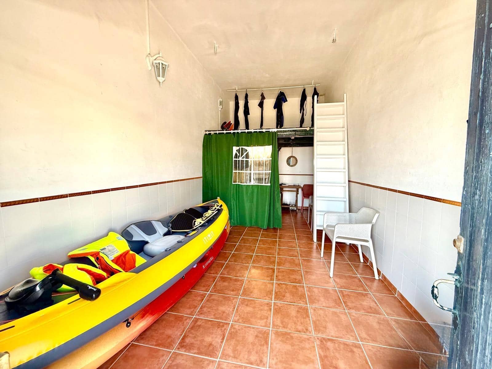 Garage à louer à San Luis / Sant Lluis - 800 € (Ref: 10081276)