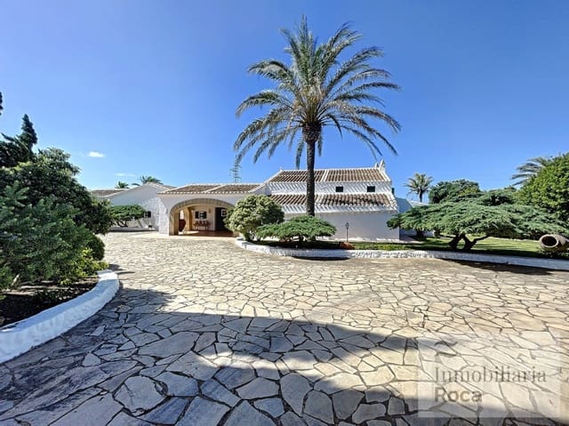 8 soveværelse Finca/Landehus til salg i Alayor / Alaior med swimmingpool garage - € 4.000.000 (Ref: 8734143)
