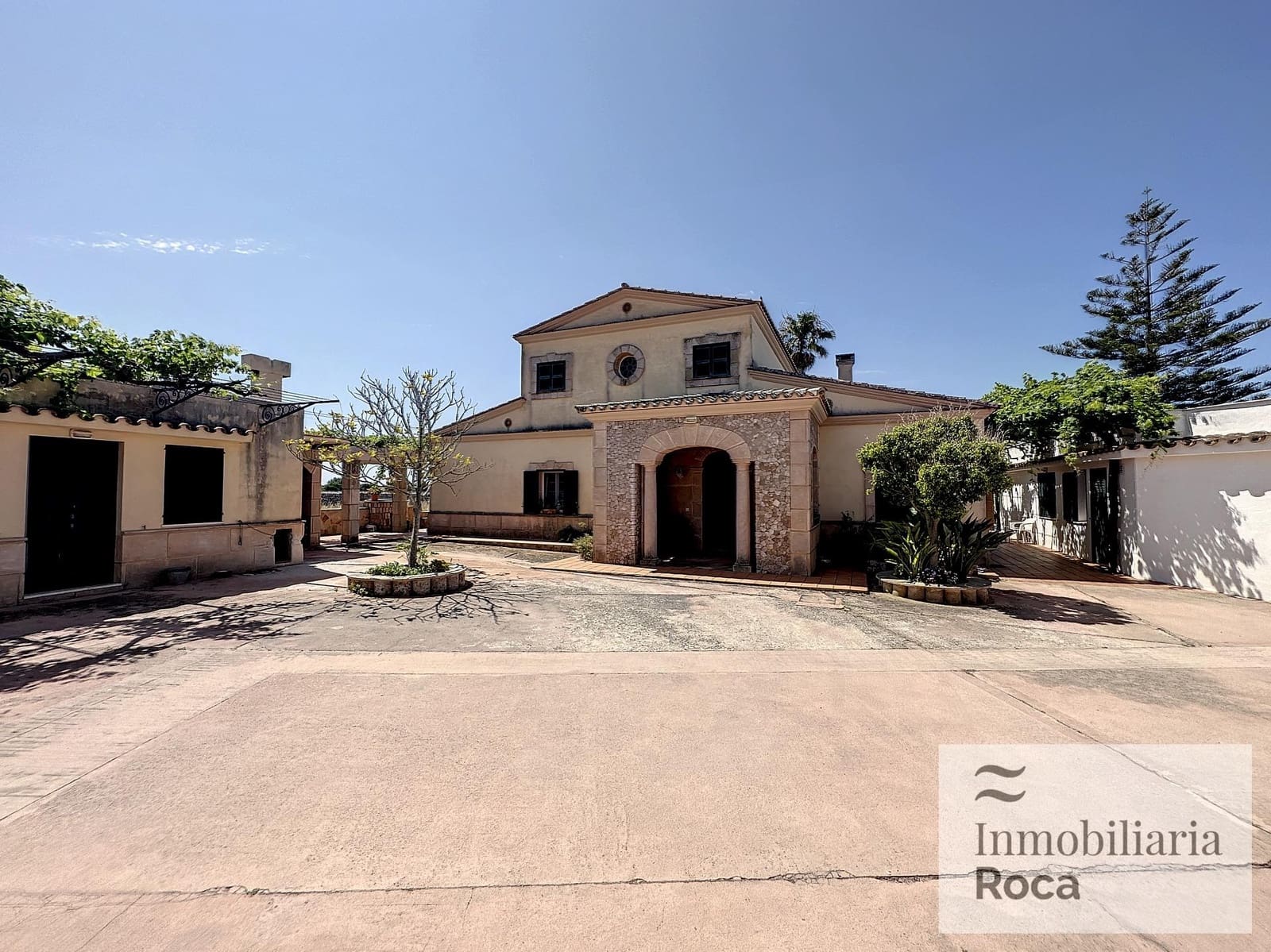 10 soveværelse Finca/Landehus til salg i Es Canutells med swimmingpool - € 2.200.000 (Ref: 8734144)