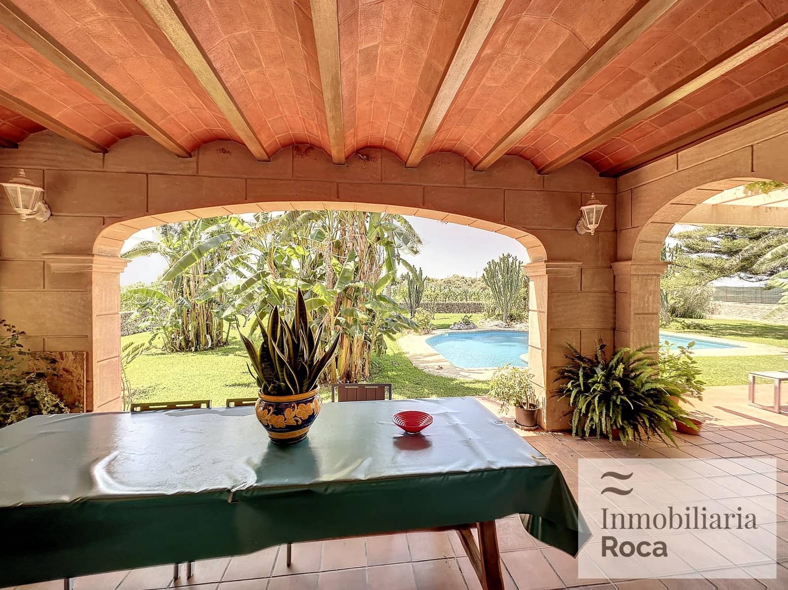 10 soveværelse Finca/Landehus til salg i Es Canutells med swimmingpool - € 2.200.000 (Ref: 8734144)