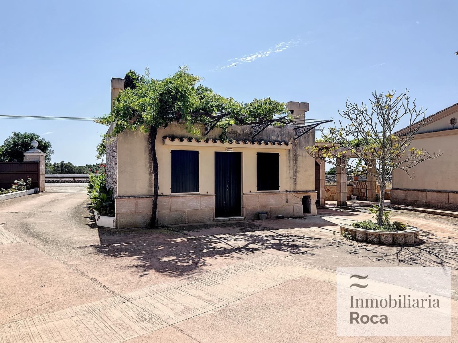 10 soveværelse Finca/Landehus til salg i Es Canutells med swimmingpool - € 2.200.000 (Ref: 8734144)