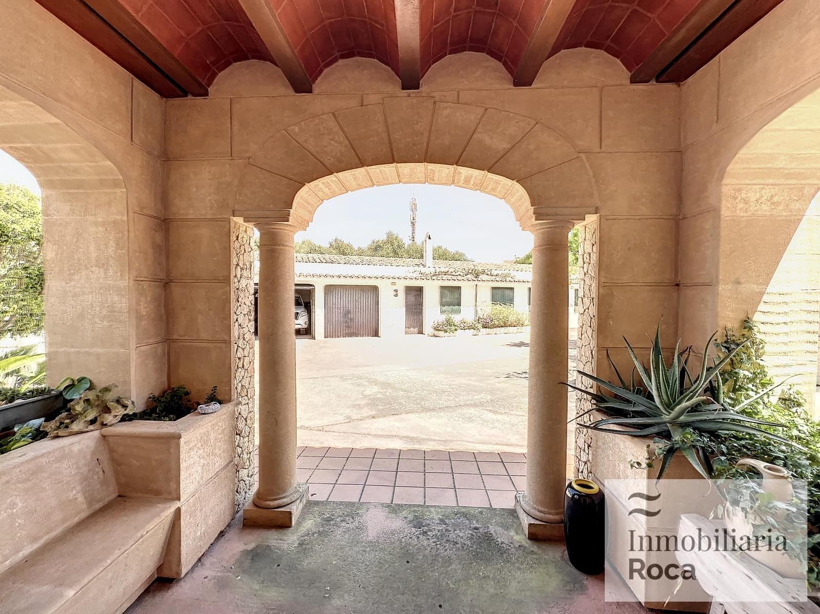 10 soveværelse Finca/Landehus til salg i Es Canutells med swimmingpool - € 2.200.000 (Ref: 8734144)