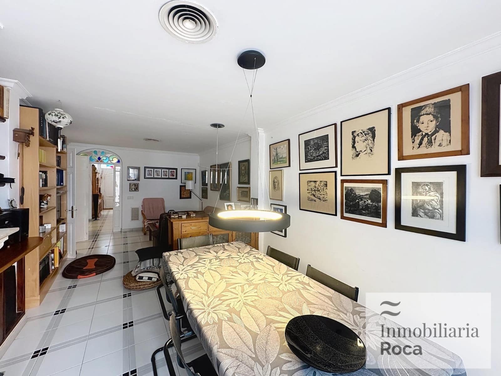 6 bedroom Townhouse for sale in Es Mercadal - € 990,000 (Ref: 9398506)