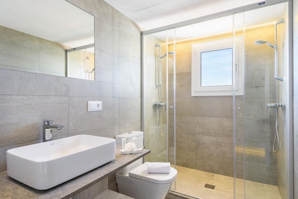 2 sovrum Lägenhet till salu i Alayor / Alaior med pool - 490 000 € (Ref: 9414116)