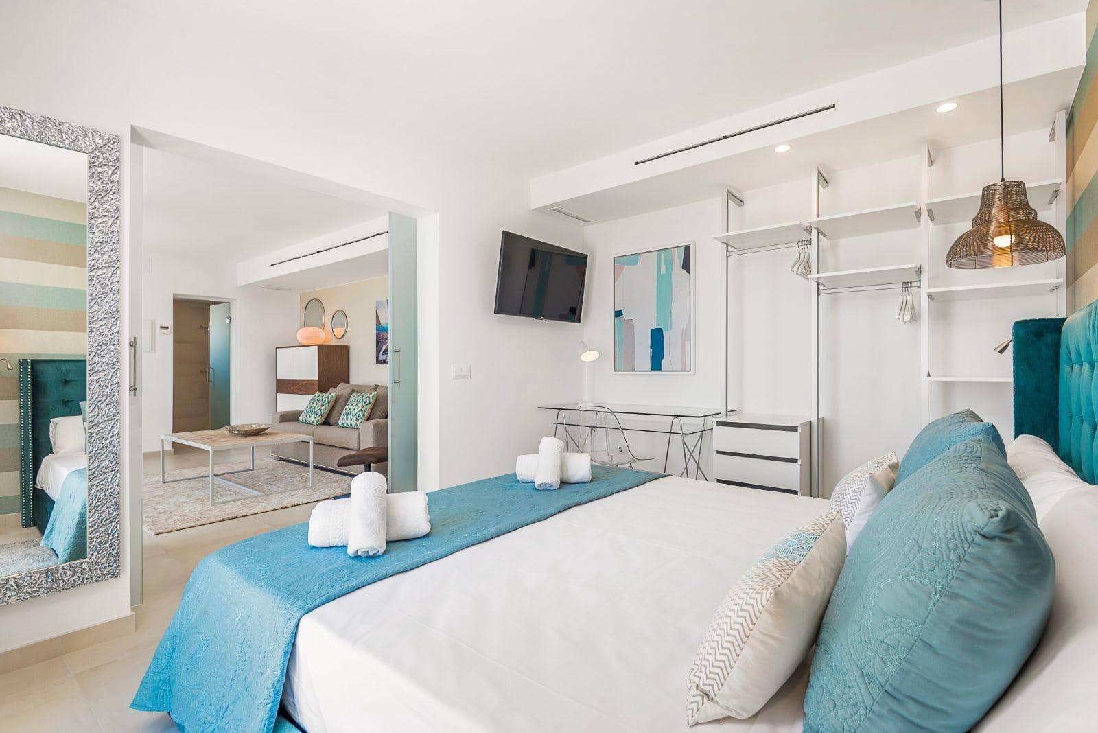 1 bedroom Apartment for sale in Alayor / Alaior with pool - € 420,000 (Ref: 9415949)