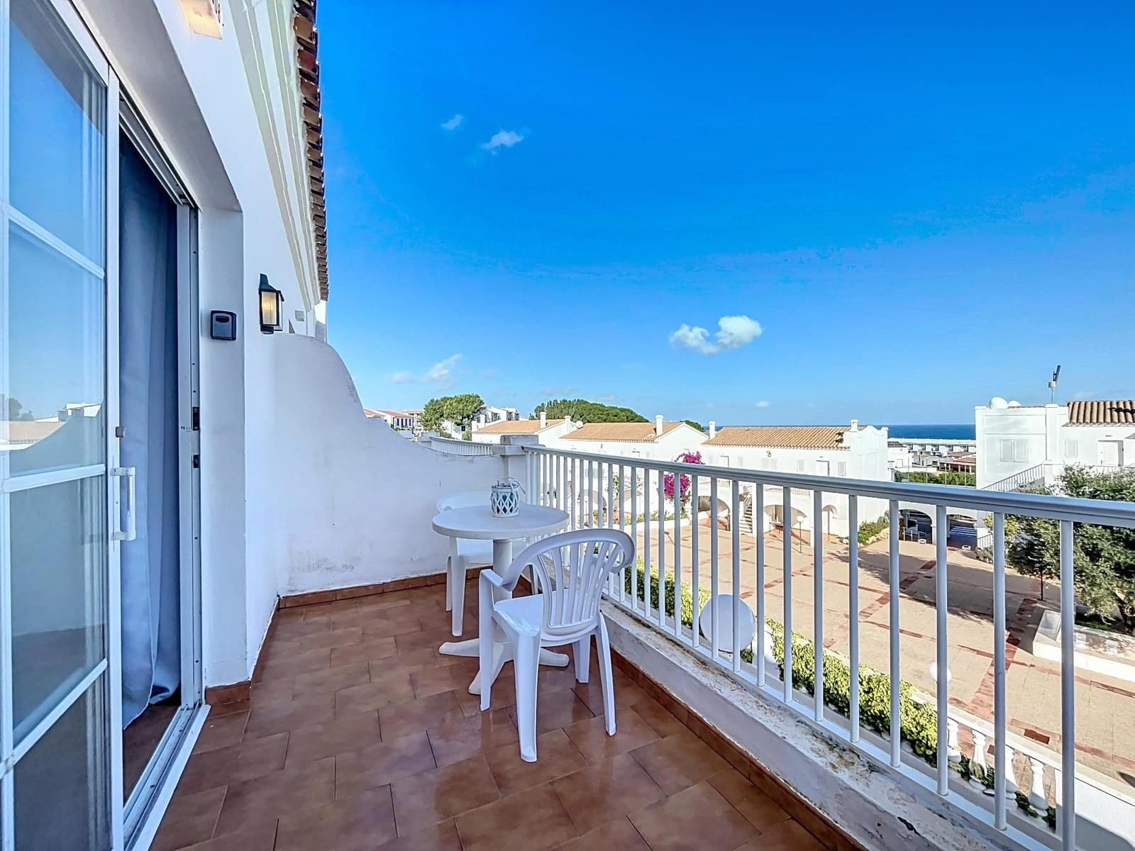 1 bedroom Apartment for sale in Arenal d'en Castell with pool - € 220,000 (Ref: 9470389)