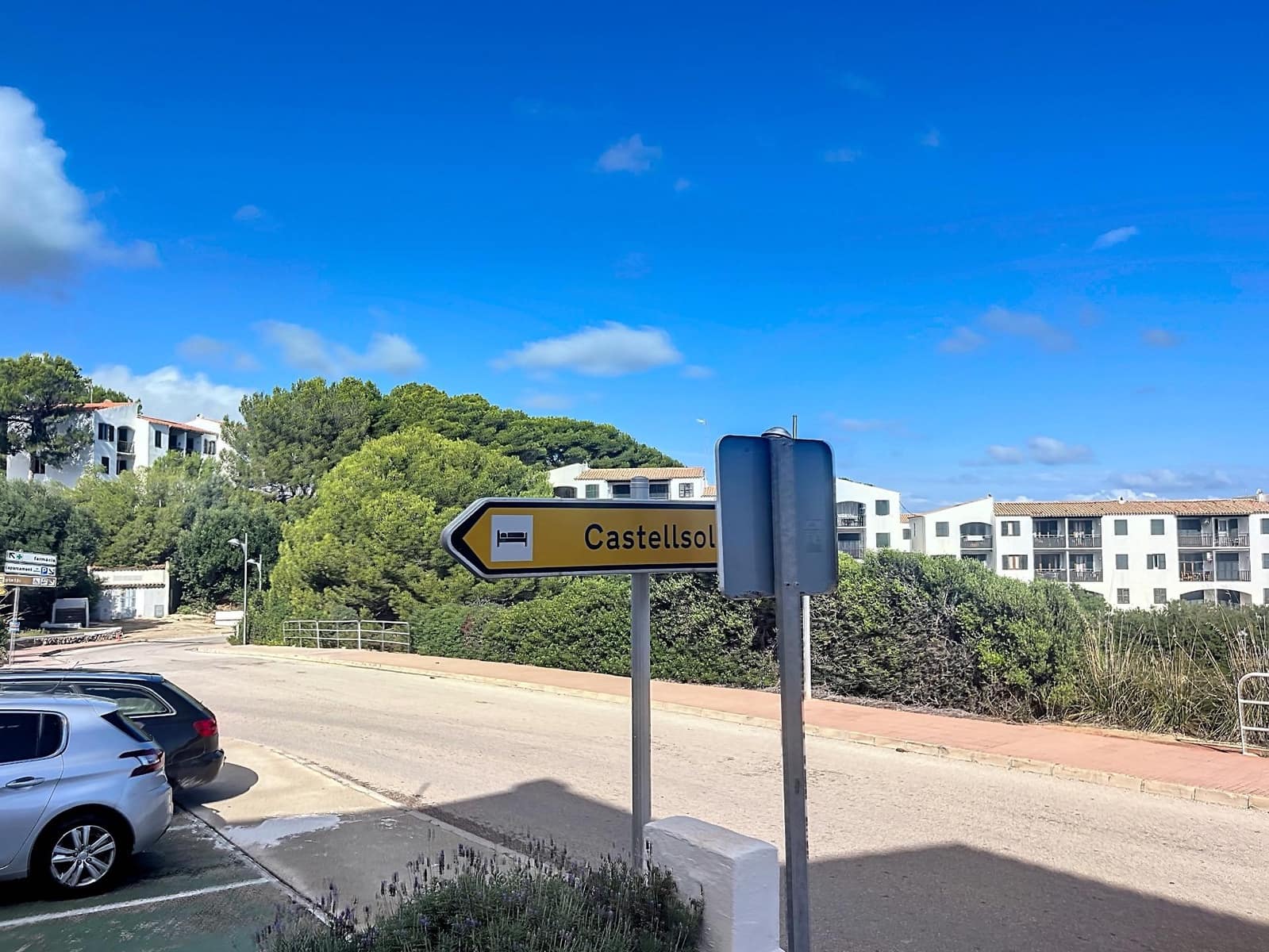 1 bedroom Apartment for sale in Arenal d'en Castell with pool - € 220,000 (Ref: 9470389)