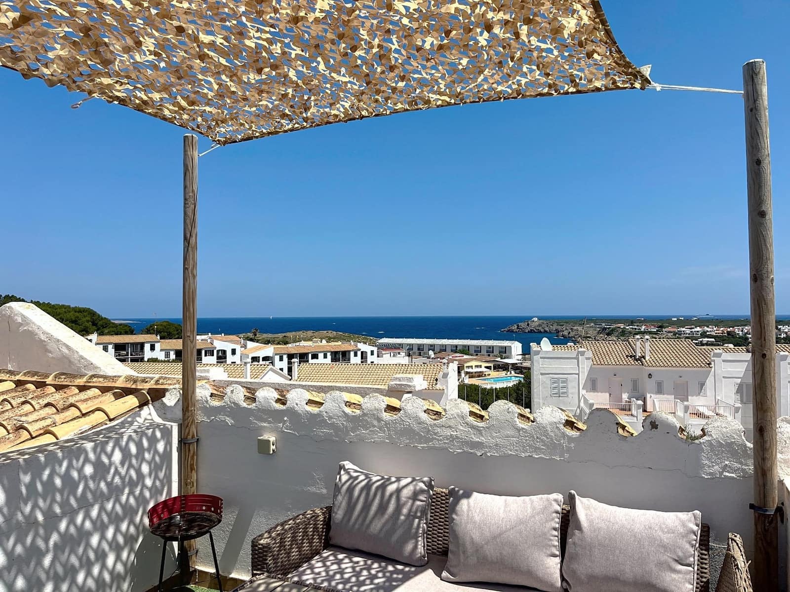 1 bedroom Apartment for sale in Arenal d'en Castell with pool - € 220,000 (Ref: 9470389)