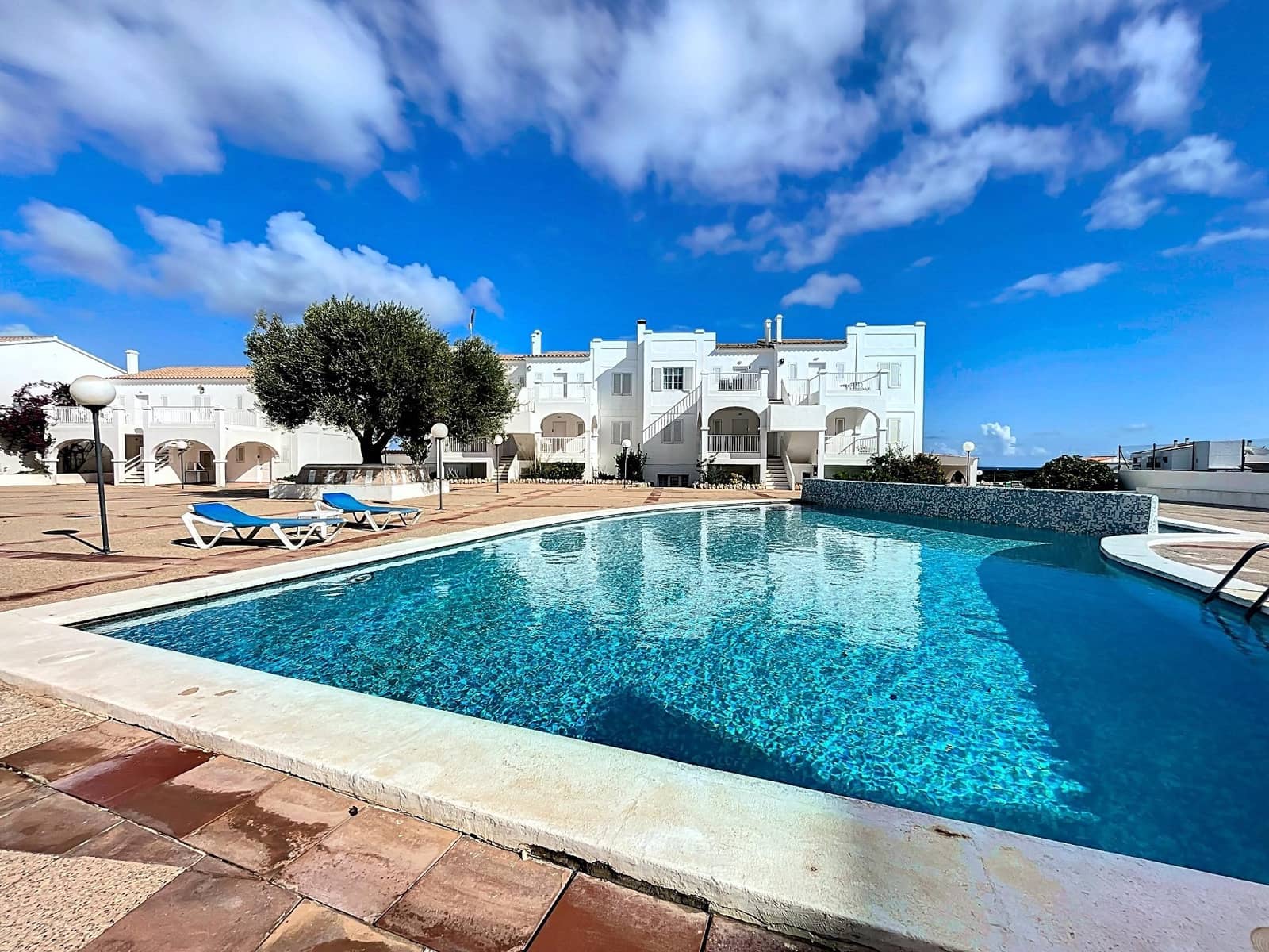 1 bedroom Apartment for sale in Arenal d'en Castell with pool - € 220,000 (Ref: 9470389)