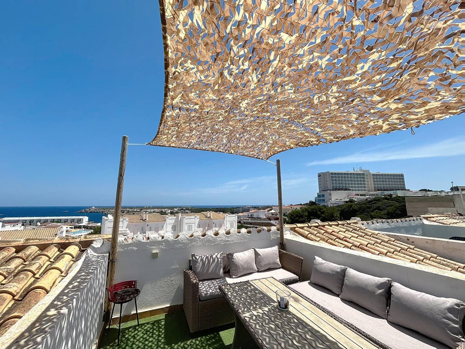 1 bedroom Apartment for sale in Arenal d'en Castell with pool - € 220,000 (Ref: 9470389)