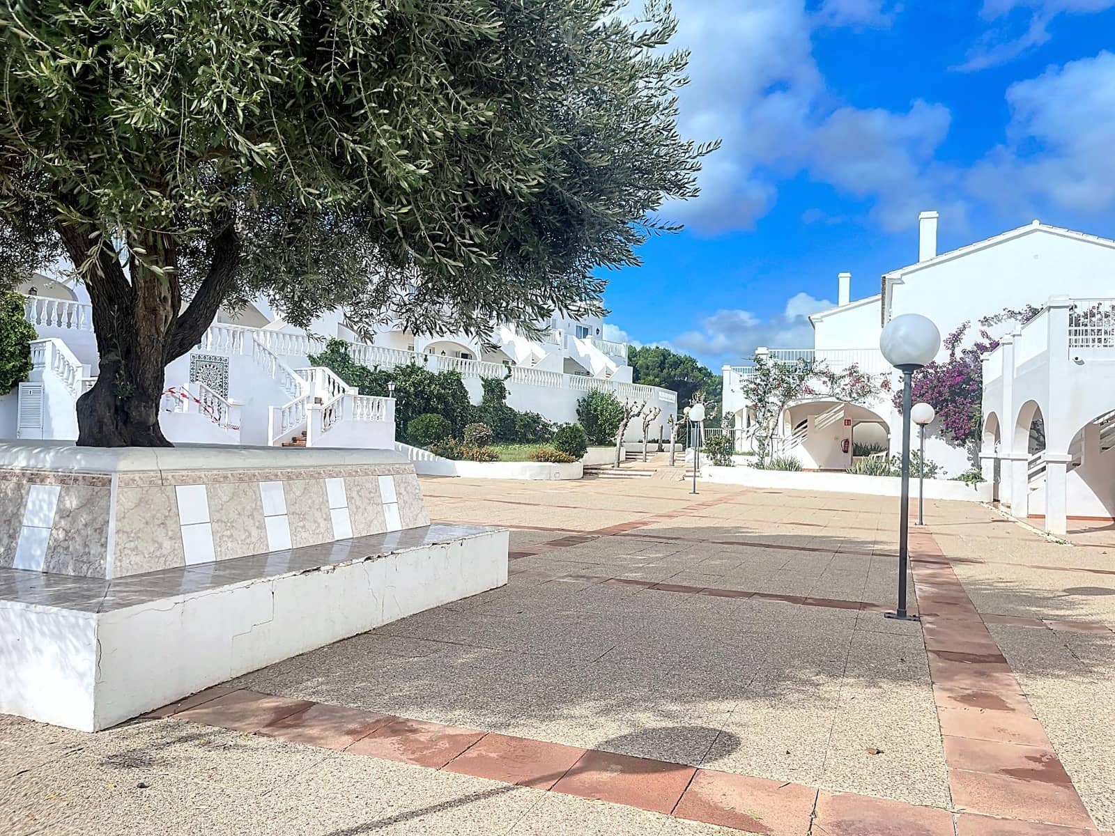 1 bedroom Apartment for sale in Arenal d'en Castell with pool - € 220,000 (Ref: 9470389)