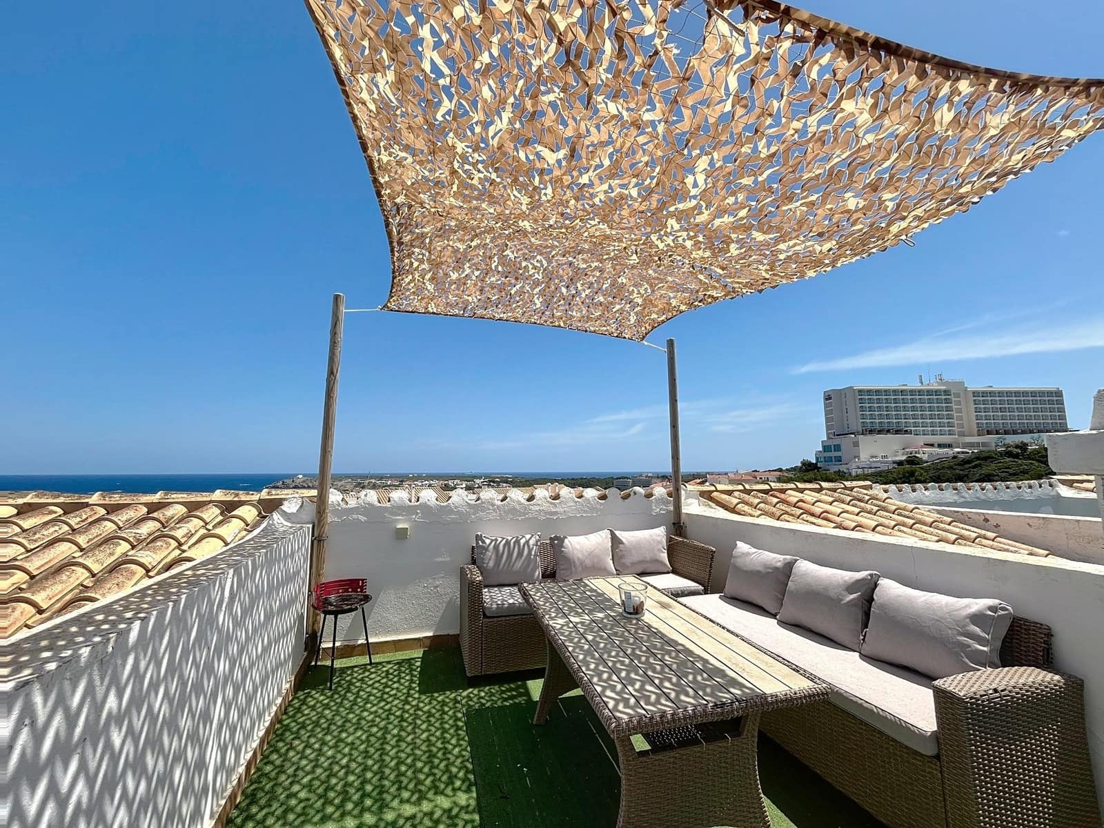 1 bedroom Apartment for sale in Arenal d'en Castell with pool - € 220,000 (Ref: 9470389)