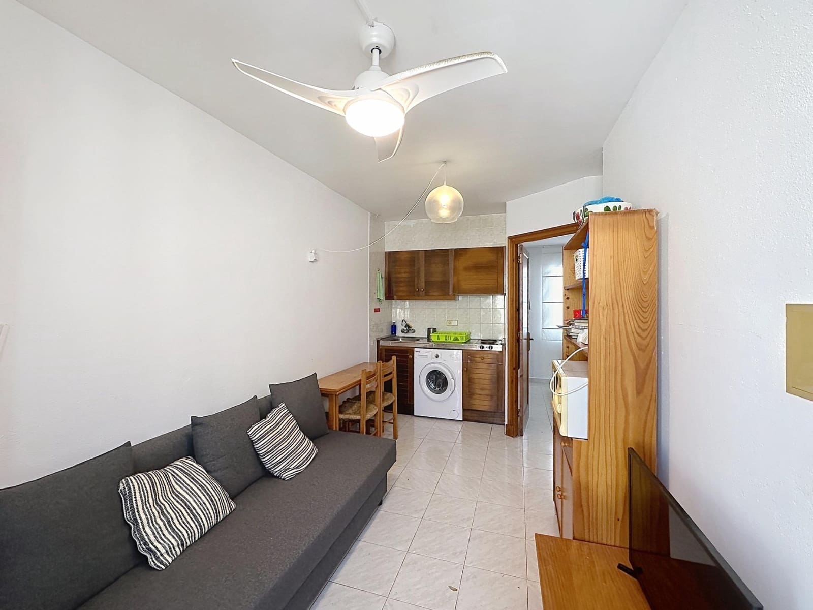 1 soverom Leilighet til salgs i Es Castell - € 220 000 (Ref: 9800640)