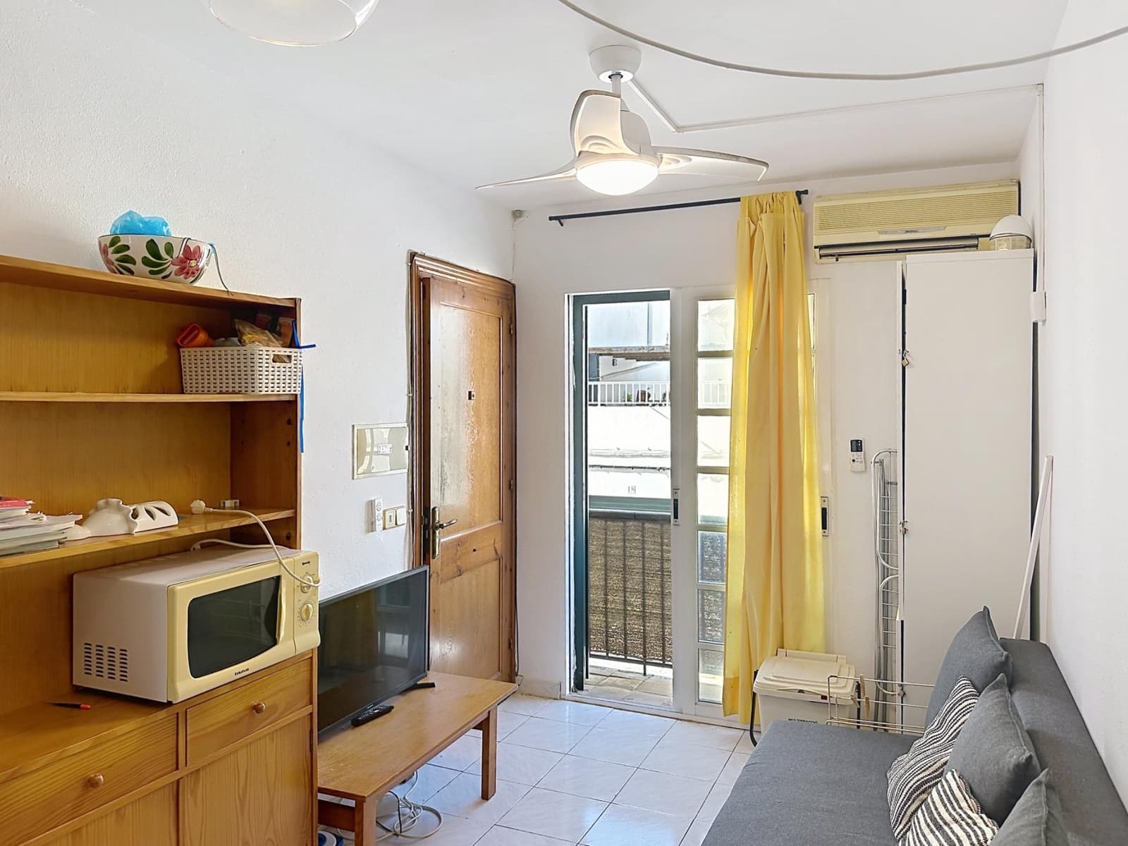 1 soverom Leilighet til salgs i Es Castell - € 220 000 (Ref: 9800640)