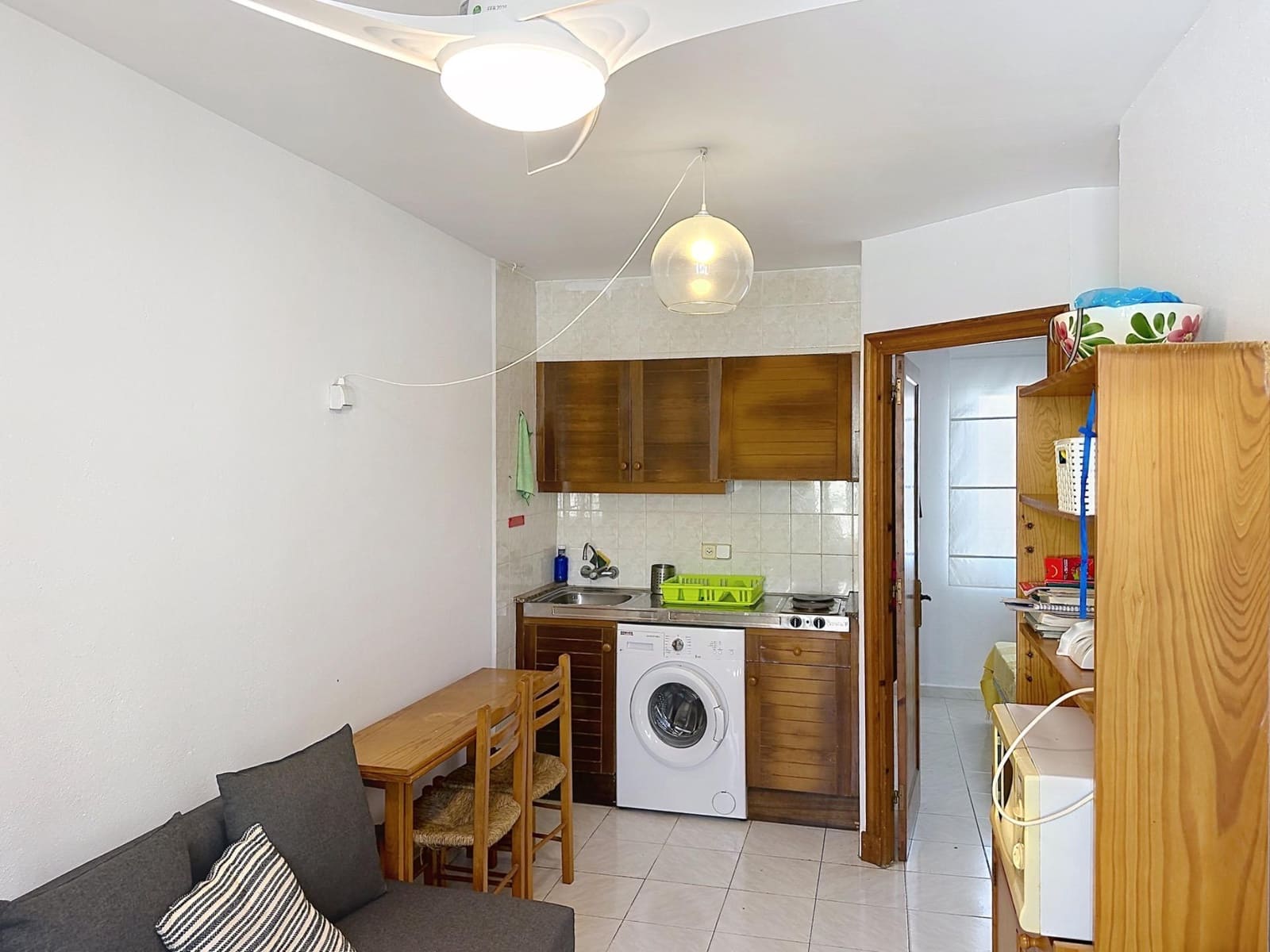 1 soverom Leilighet til salgs i Es Castell - € 220 000 (Ref: 9800640)