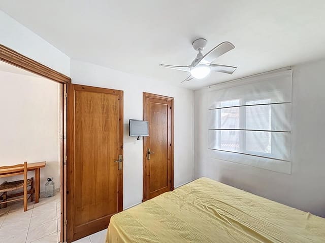 1 soverom Leilighet til salgs i Es Castell - € 220 000 (Ref: 9800640)