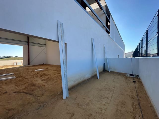 Entreprise à louer à Es Mercadal avec garage - 2 500 € (Ref: 9927425)