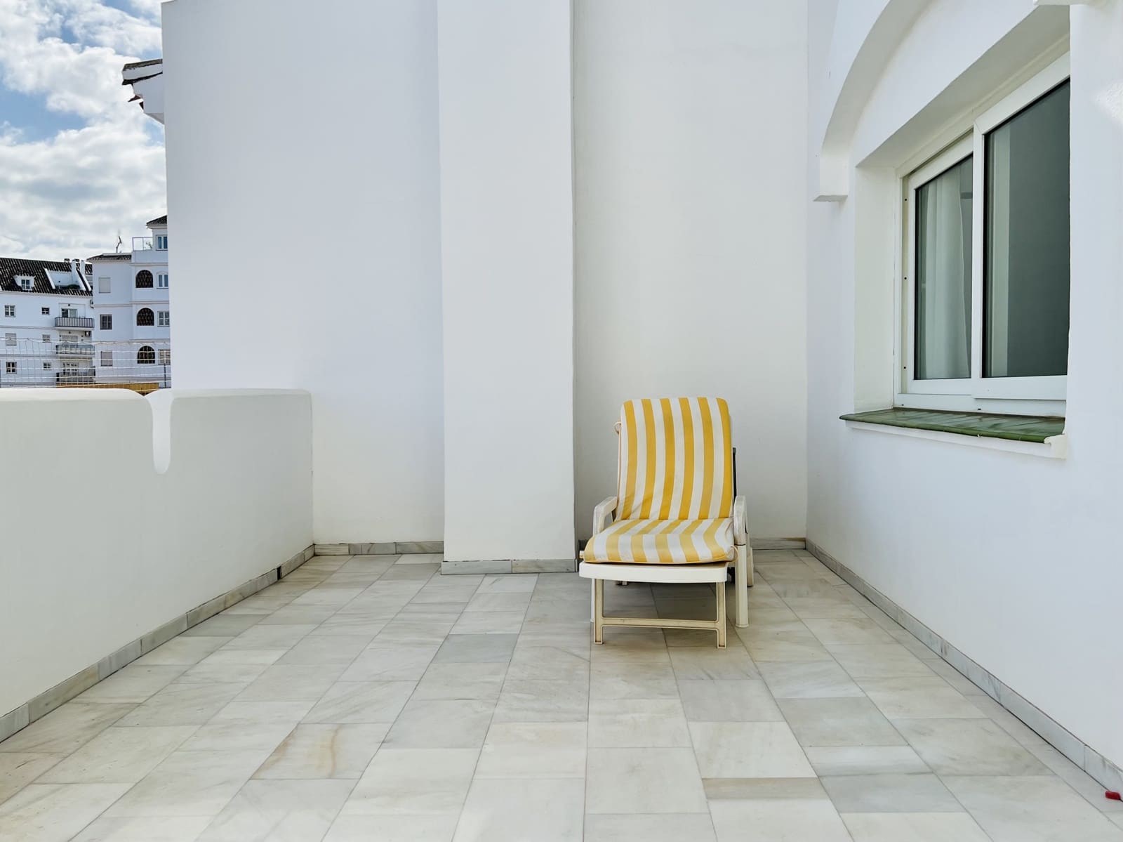 5 bedroom Townhouse for sale in Fuengirola with pool garage - € 829,000 (Ref: 6652995)