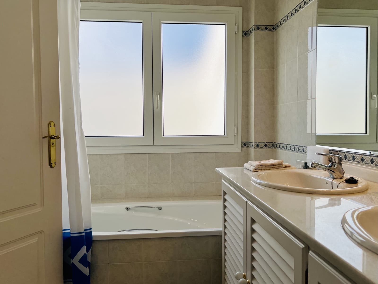 5 bedroom Townhouse for sale in Fuengirola with pool garage - € 829,000 (Ref: 6652995)