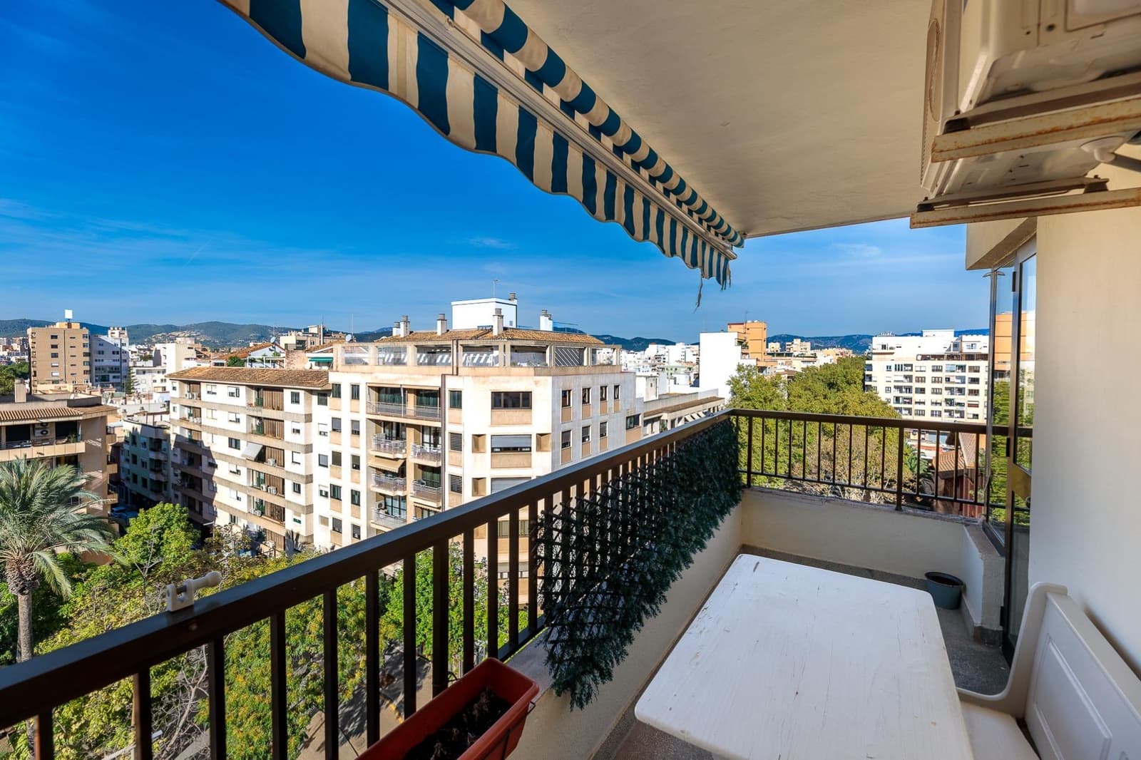 2 soverom Leilighet til salgs i Palma de Mallorca med garasje - € 460 000 (Ref: 10183065)