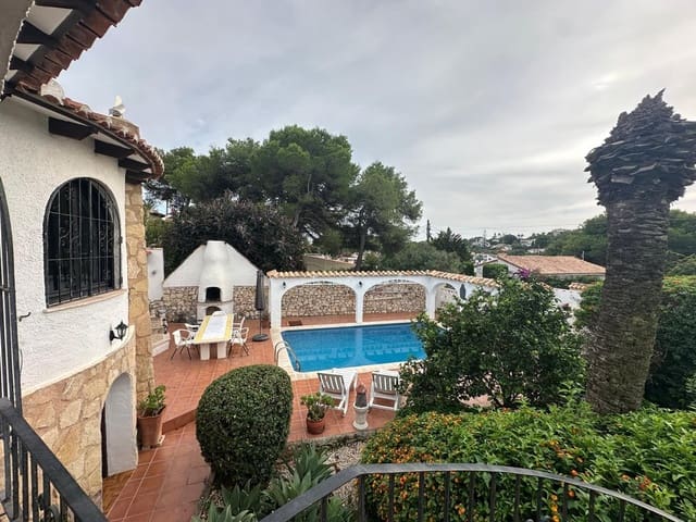 3 soveværelse Villa til salg i Javea / Xàbia med swimmingpool garage - € 545.000 (Ref: 10158426)