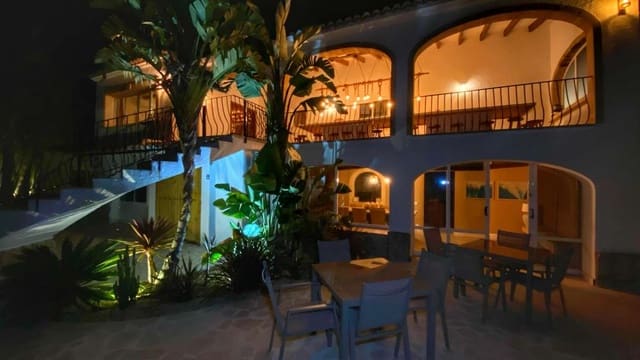 11 Zimmer Villa zu verkaufen in Javea / Xàbia - 2.400.000 € (Ref: 8567226)